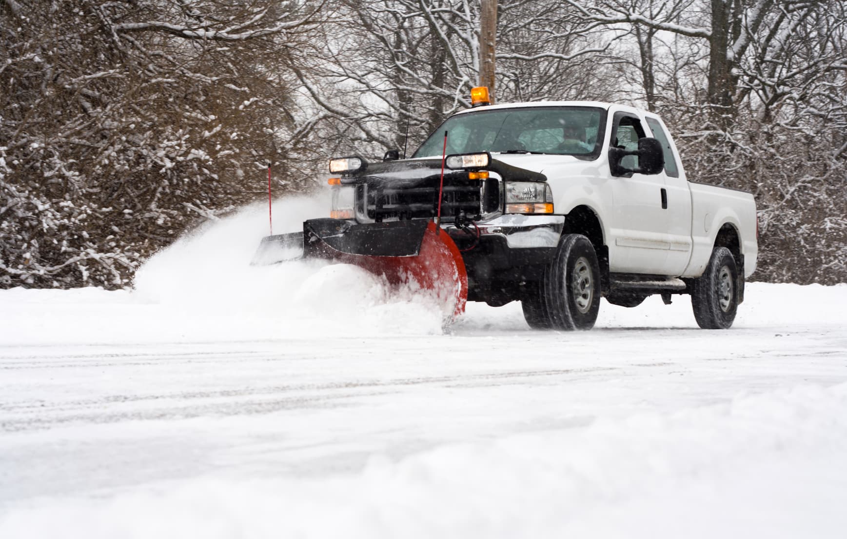 Importance of hiring professionals for your snow and ice removal